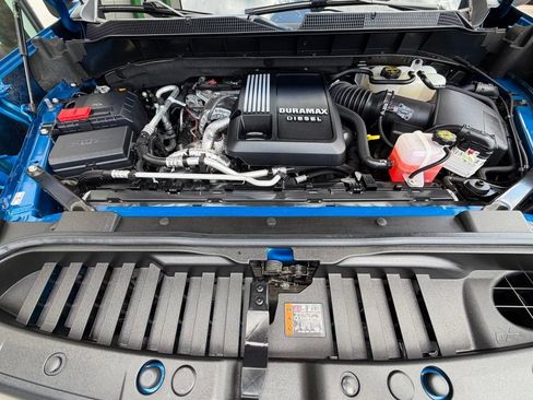 Used 2024 Chevrolet Silverado 1500 RST AWD/4WD image 7