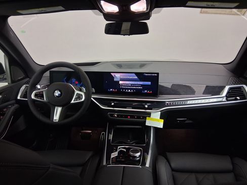 New 2026 BMW X5 sDrive40i w/ M Sport Package RWD image 17