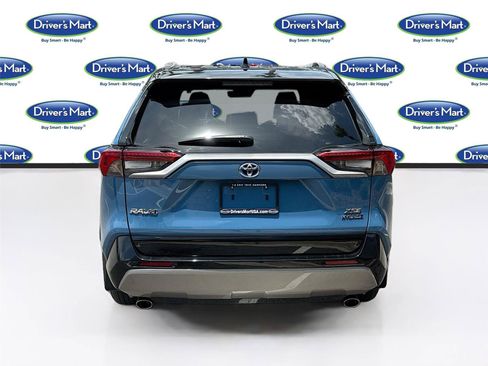 Used 2024 Toyota RAV4 XSE w/ Weather Package AWD/4WD image 6