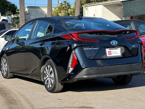 Certified 2022 Toyota Prius Prime XLE FWD image 6