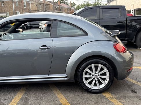 Used 2018 Volkswagen Beetle 2.0T S w/ Style & Comfort Package For S FWD image 3
