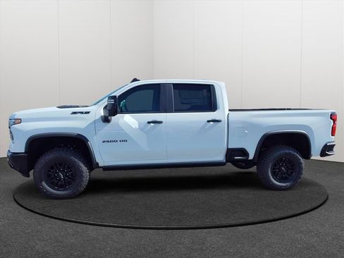 New 2026 Chevrolet Silverado 2500 ZR2 AWD/4WD image 2