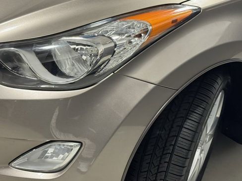 Used 2013 Hyundai Elantra GLS w/ Preferred Pkg image 20