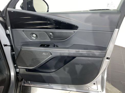 New 2024 Lincoln Nautilus Reserve w/ Equipment Group 202A image 32