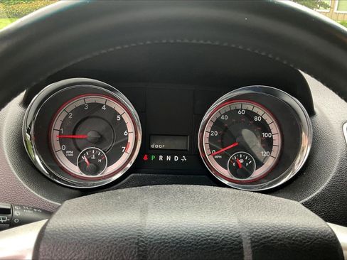 Used 2015 Dodge Grand Caravan SE w/ Quick Order Package 29E SE FWD image 13