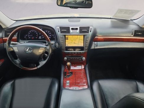 Used 2012 Lexus LS 460 w/ Comfort Pkg image 18