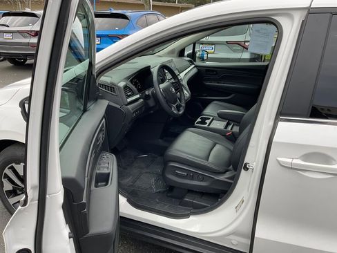Used 2025 Honda Odyssey EX-L image 10