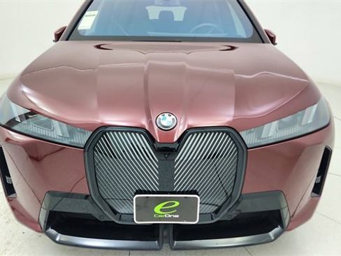 Used 2026 BMW iX xDrive45 image 9