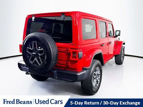 Used 2026 Jeep Wrangler Unlimited Sahara AWD/4WD image 10