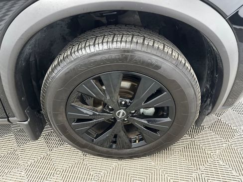 Used 2023 Nissan Rogue SV w/ SV Premium B Package image 13