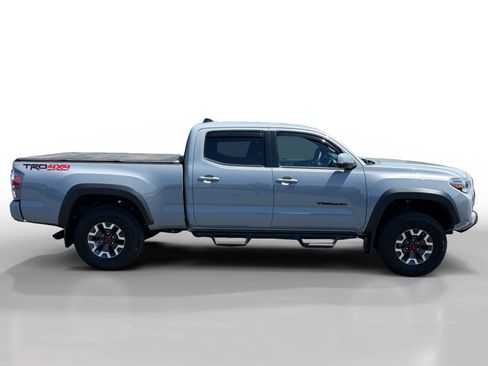 Used 2020 Toyota Tacoma TRD Off-Road w/ Technology Package AWD/4WD image 6