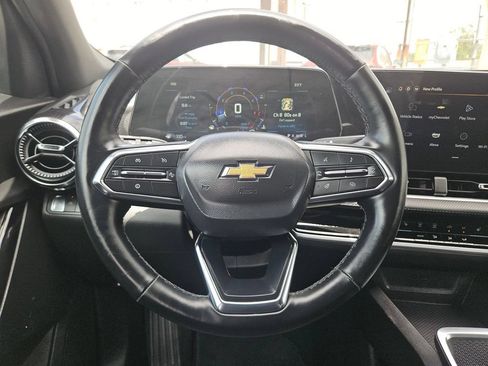 Used 2025 Chevrolet Equinox LT FWD image 23