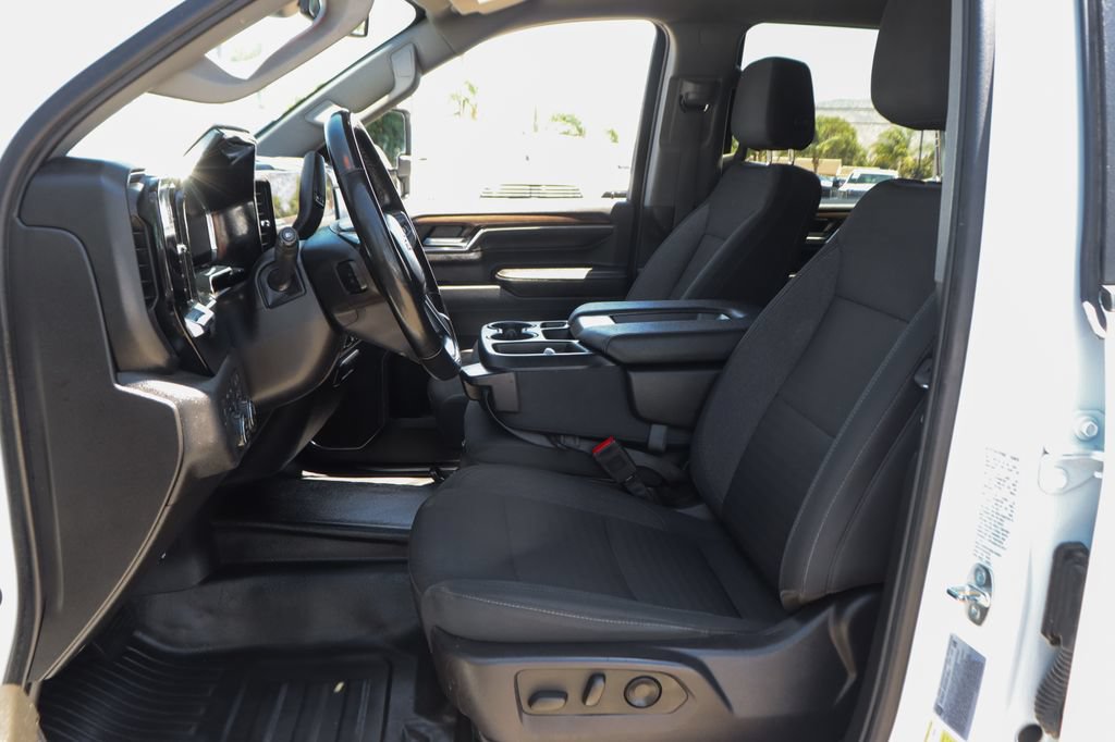 Used 2024 Chevrolet Silverado 3500 LT w/ Convenience Package AWD/4WD image 16