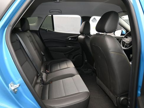 Used 2025 Chevrolet Trax LT image 37