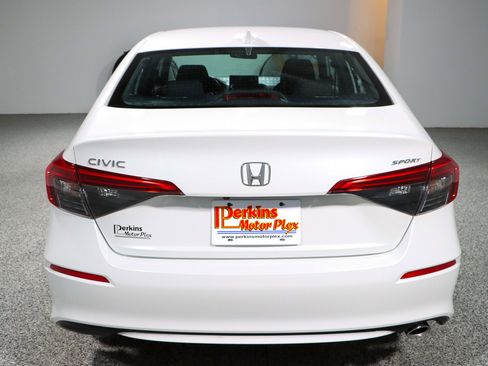 Used 2024 Honda Civic Sport image 8