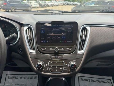 Used 2020 Chevrolet Malibu LT FWD image 22