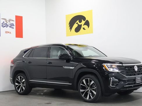 New 2026 Volkswagen Atlas Cross Sport SEL Premium R-Line image 1