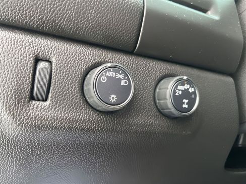 Used 2018 Chevrolet Colorado LT image 23