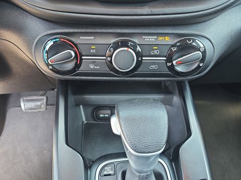 Used 2020 Kia Soul S FWD image 25