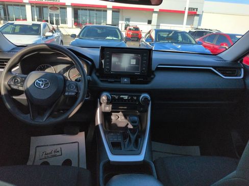 Used 2021 Toyota RAV4 XLE AWD/4WD image 12