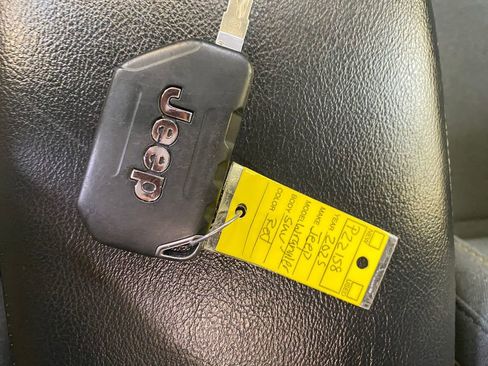 Used 2025 Jeep Wrangler Unlimited Sport AWD/4WD image 45