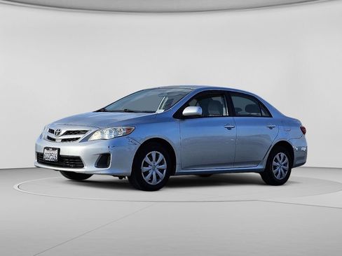 Used 2011 Toyota Corolla LE FWD image 7