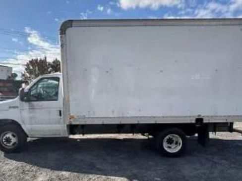 Used 2008 Ford E-350 and Econoline 350 Super Duty image 5