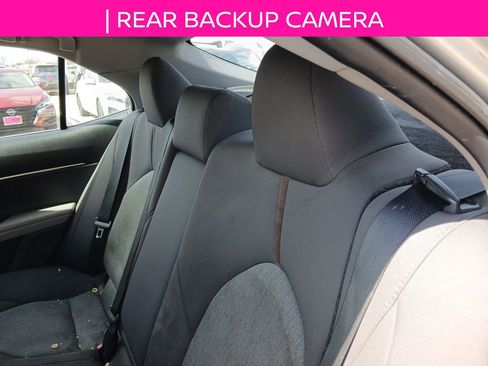Used 2020 Toyota Camry LE image 8