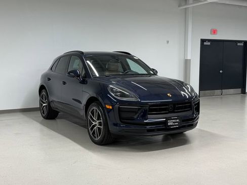 Certified 2023 Porsche Macan Turbo image 11