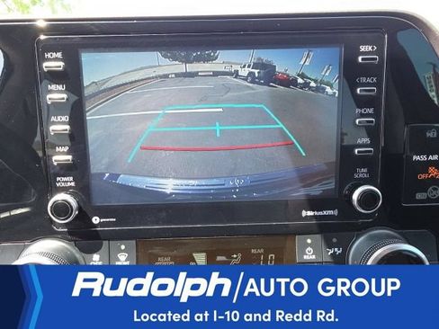 Used 2021 Toyota Highlander L FWD image 21