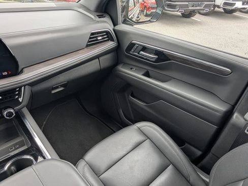 Certified 2025 Chevrolet Suburban Z71 AWD/4WD image 22