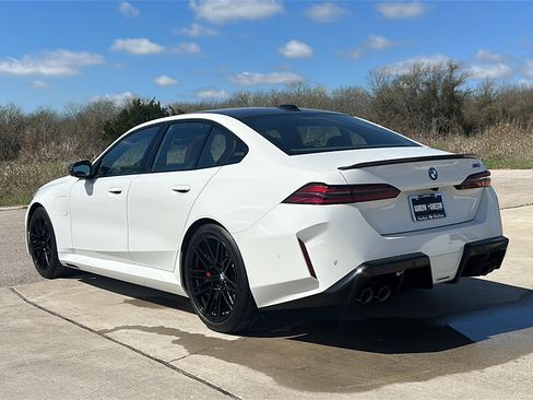 Used 2026 BMW M5 w/ Carbon Package image 6