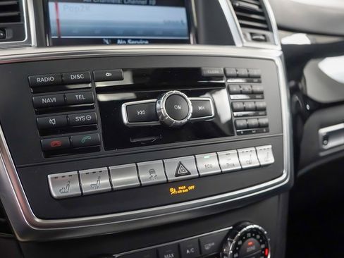 Used 2013 Mercedes-Benz ML 63 AMG 4MATIC image 29