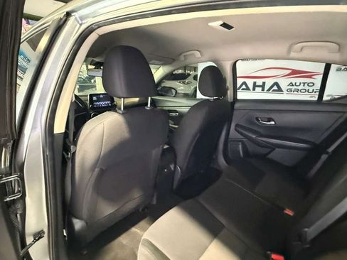 Used 2022 Nissan Sentra SV FWD image 32