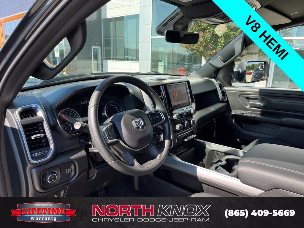 New 2026 RAM 1500 Express AWD/4WD image 5