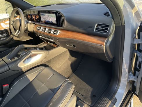 Certified 2024 Mercedes-Benz GLS 580 4MATIC image 50