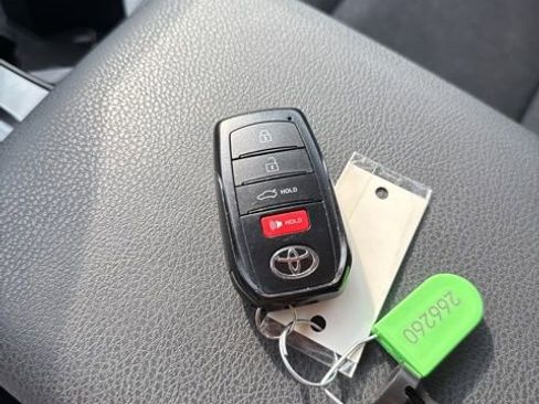 Used 2025 Toyota Camry LE image 30