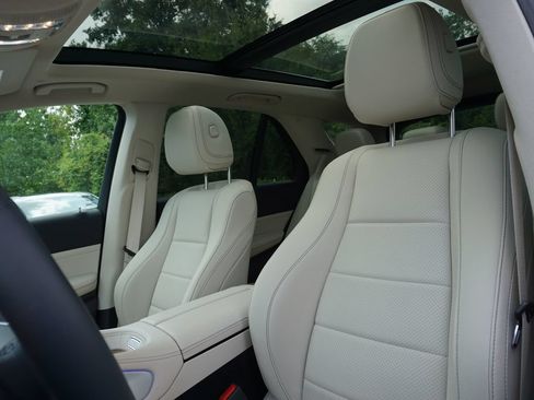 Certified 2024 Mercedes-Benz GLE 450e 4MATIC image 13
