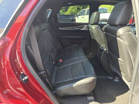 Used 2023 Cadillac XT5 Premium Luxury AWD/4WD image 8