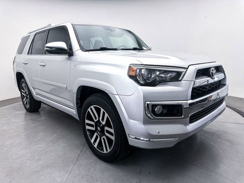 Used 2018 Toyota 4Runner Limited AWD/4WD image 10