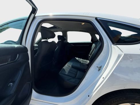 Used 2018 Honda Accord EX-L image 11