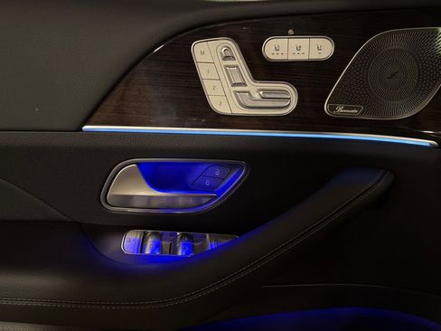 New 2026 Mercedes-Benz GLS 580 4MATIC image 10