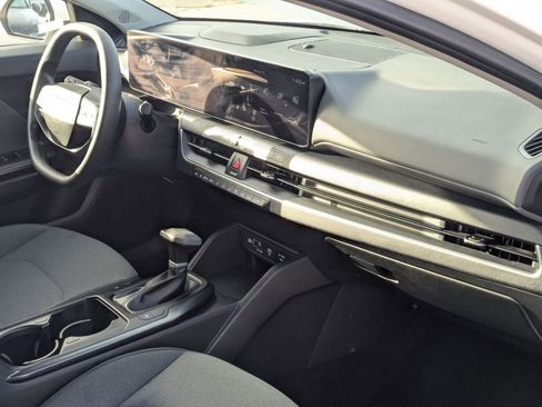 Used 2025 Kia K4 FWD image 26
