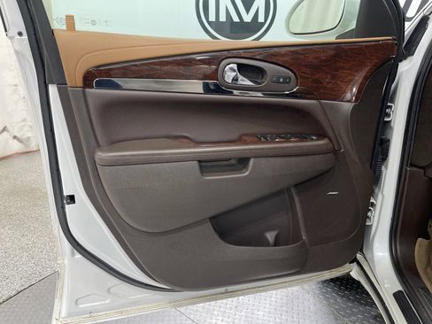 Used 2017 Buick Enclave Leather w/ Enclave Tuscan Edition FWD image 15