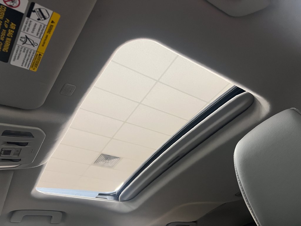 Used 2022 Toyota Highlander Limited FWD image 21