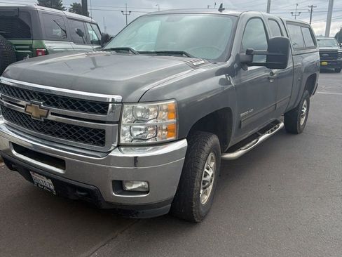 Used 2011 Chevrolet Silverado 2500 LT w/ Interior Plus Package image 2