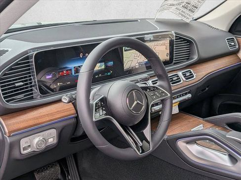 New 2026 Mercedes-Benz GLE 450 4MATIC image 3