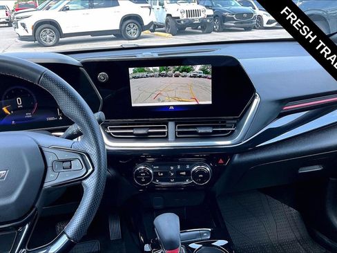 Used 2025 Chevrolet Trax RS w/ Driver Confidence Package FWD image 9