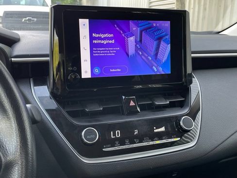 Used 2024 Toyota Corolla LE FWD image 16