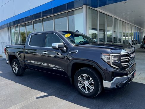 Used 2025 GMC Sierra 1500 SLT AWD/4WD image 12